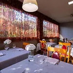 Hotel La - Sure Collection By Western