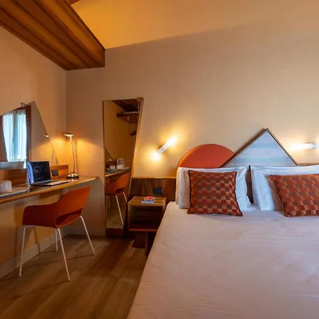 La - Sure Collection By Western Ивреа