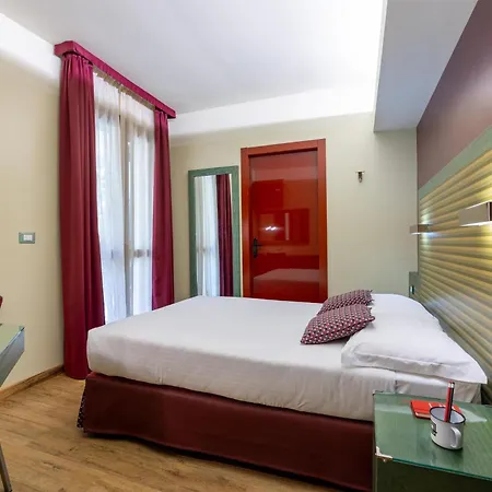 La - Sure Collection By Western 3* 이브레아