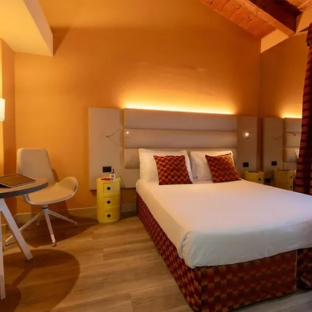 La - Sure Collection By Western Отель Ивреа