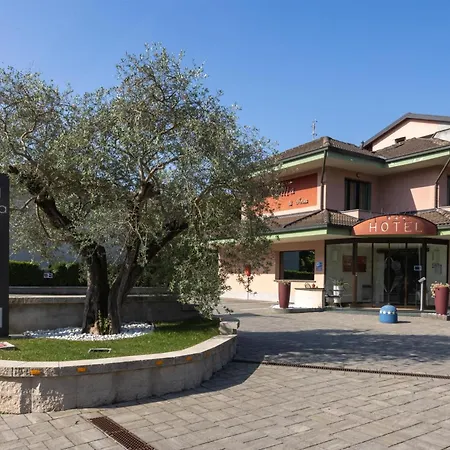 La - Sure Collection By Western Отель