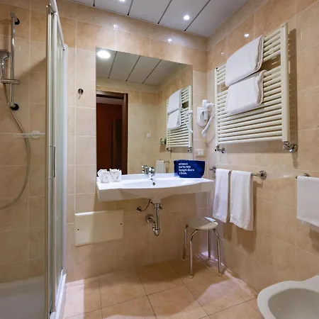 La - Sure Collection By Western 3*