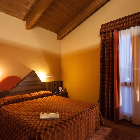 Отель La - Sure Collection By Western Ивреа