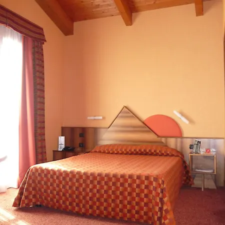 Отель La - Sure Collection By Western