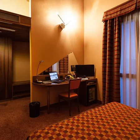 La - Sure Collection By Western 3*