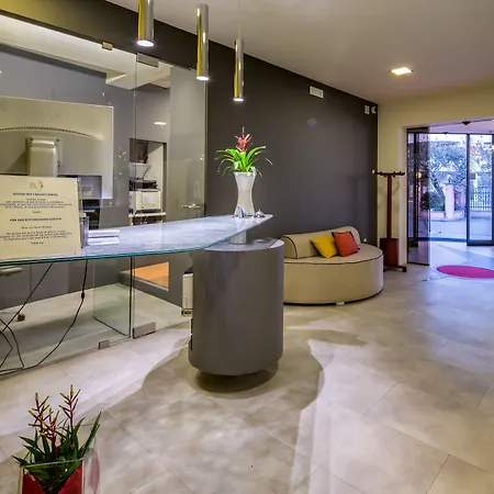 La - Sure Collection By Western Отель