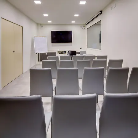 호텔 La - Sure Collection By Western 이브레아