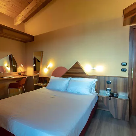 Hotel La - Sure Collection By Western 3*