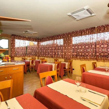 La - Sure Collection By Western 호텔