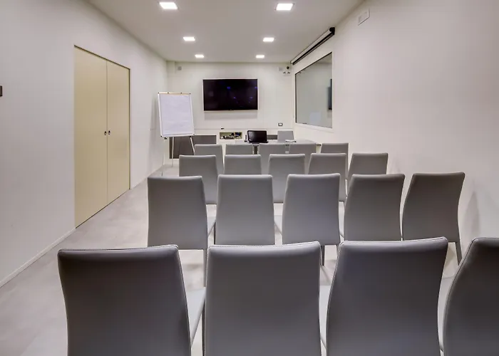 Hotel La - Sure Collection By Western Ivrée